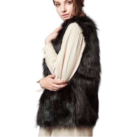 Black Faux Fur Long Vest Size Medium - Picture 2 of 6